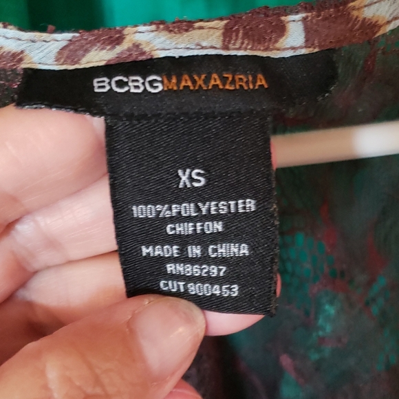 BCBG MAXIAZIRIA BLOUSE - Picture 7 of 7